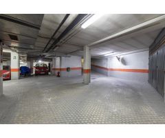 ¿CANSADO DE NO SABER DONDE METER EL COCHE EN EL CENTRO DE GRANADA?