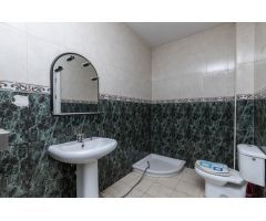 Local comercial en Venta en Armilla, Granada