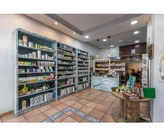 En venta Local comercial en la Avenida de Cervantes