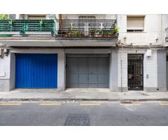 Espacioso local comercial en Zaidín