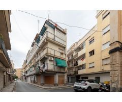 Espacioso local comercial en Zaidín