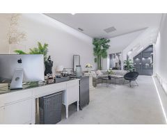 Se vende espectacular espacio comercial reformado en el corazón de Granada