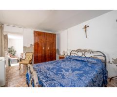Oportunidad Única en Gójar, Granada: Casa Antigua para Reformar
