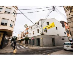 ¿QUÉ NEGOCIO QUIERES ABRIR EN EL MEJOR LOCAL DE LA POBLACIÓN?