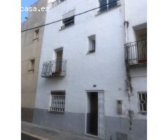 CASA ENCANTADORA CON 3 DORMITORIOS A 5 MINUTOS DEL CENTRO!