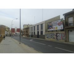 Se vende solar en Avenida de la Constitución de 403m2