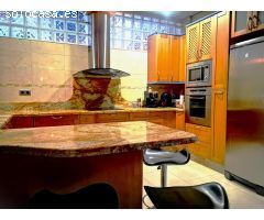 SE VENDE VIVIENDA TIPO DUPLEX EN ESQUINA EN EL CASILLAS.