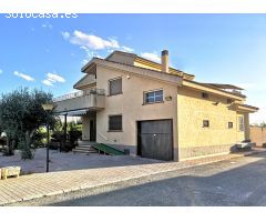 Se vende chalet en Casillas junto Murcia Capital.