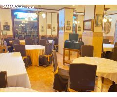 RESTAURANTE A LA VENTA, CON CASA Y APARTAMENTO