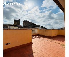 Se vende excelente chalet en Monteagudo.