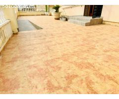 Se vende excelente chalet en Monteagudo.