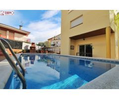 2 CASAS en 1 y con PISCINA y ASCENSOR!