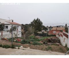 Fantástica parcela situada en Oasis del Vendrell