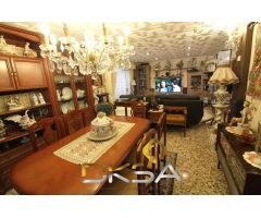 Imponente chalet en venta con 239m2 construidos en lAbeller