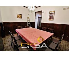 Casa con local comercial en venta en pleno Ayuntamiento de Vila-real
