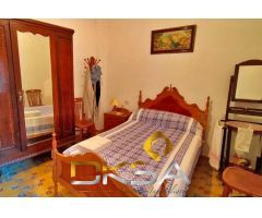 Casa para reformar con amplia fachada en el centro de la Vall dUixó