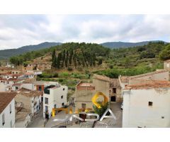 Bonita casa lista para entrar a vivir con preciosas vistas a la montaña en Alcudia de Veo