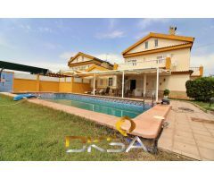 2 chalets unidos e independientes en venta a un paso de la playa, Castellón