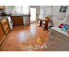 Precioso chalet adosado con piscina comunitaria a un paso de la playa de Burriana