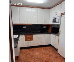 ???? Se alquila amplia casa con jardín en excelente zona residencial de Tarragona.