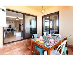 Exclusivo  piso de 3 dormitorios y 2 baños con vistas al mar