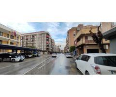 OPORTUNIDAD Cerca del Centro Comercial, Vivienda con Balcón, Cocina Grande y Comedor, en Molina
