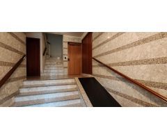 OPORTUNIDAD Cerca del Centro Comercial, Vivienda con Balcón, Cocina Grande y Comedor, en Molina
