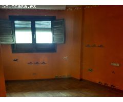 CHALET DISPONIBLE EN URBANIZACIÓN SAN JAVIER!!
