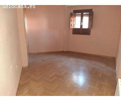 CHALET DISPONIBLE EN URBANIZACIÓN SAN JAVIER!!