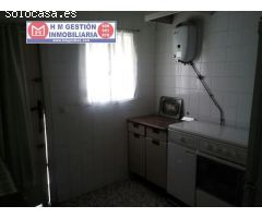 CASA TOTALMENTE AMUEBLADA EN ESQUINA SOBRE PARCELA DE 122 METROS EN LA LOCALIDAD DE QUERO, CON 145 M