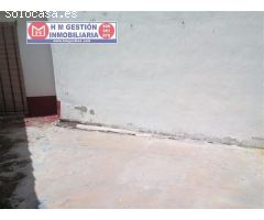 CASA TOTALMENTE AMUEBLADA EN ESQUINA SOBRE PARCELA DE 122 METROS EN LA LOCALIDAD DE QUERO, CON 145 M