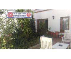 PLANTA BAJA,; COCINA EXTERIO, SALON,DORMITORIO, BAÑO, ASEO, GARAJE PARA DOS COCHES, COCINA-COMEDOR, 