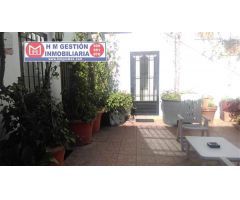 PLANTA BAJA,; COCINA EXTERIO, SALON,DORMITORIO, BAÑO, ASEO, GARAJE PARA DOS COCHES, COCINA-COMEDOR, 