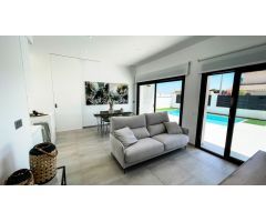 Villa en Venta en Pinar de Campoverde, Alicante