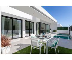 Villa en Venta en Pinar de Campoverde, Alicante