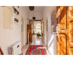 Encantadora Casa Terrera con Amplio Jardín en el Centro de Fataga