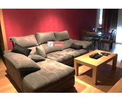 APARTAMENTO CON DOS HABITACIONES, ASCENSOR Y PARQUING INCLUIDO.