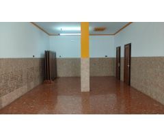 LOCAL COMERCIAL LISTO PARA SU PUESTA EN MARCHA!