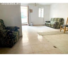 CASA PARA ADECUAR EN EL CARPIO