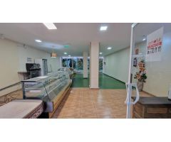 AMPLIO LOCAL en la MEJOR ZONA COMERCIAL del CENTRO de San Antonio !!!!