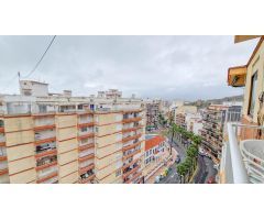 APARTAMENTO ESQUINERO con VISTAS al Mar y montaña, en el corazón de San Antonio
