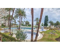 APARTAMENTO EN PRIMERA LÍNEA DE PLAYA, FRONTAL y con VISTAS AL MAR Y MONTAÑA !!
