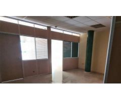 Oficina en venta* en la planta baja de un edificio empresarial