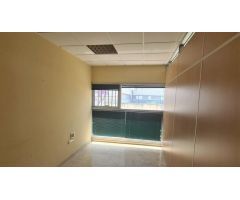 Oficina en venta* en la planta baja de un edificio empresarial