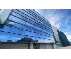 Oficina en venta* en la planta baja de un edificio empresarial