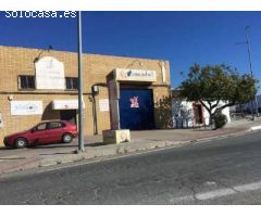 Venta de conjunto de dos naves en Valverde