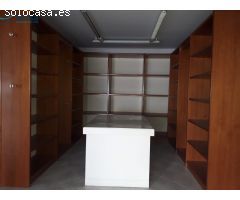 Local comercial de 172 metros en calle Virgen Milagrosa !!!.