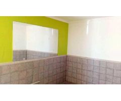 Local comercial en Benalmádena Costa, 87 m.