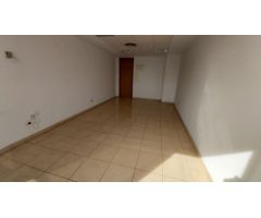 OFIICNA EN VENTA EN NUEVO TORNEO SEVILLA