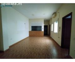 Venta de Piso en calle César Barrios, LEPE